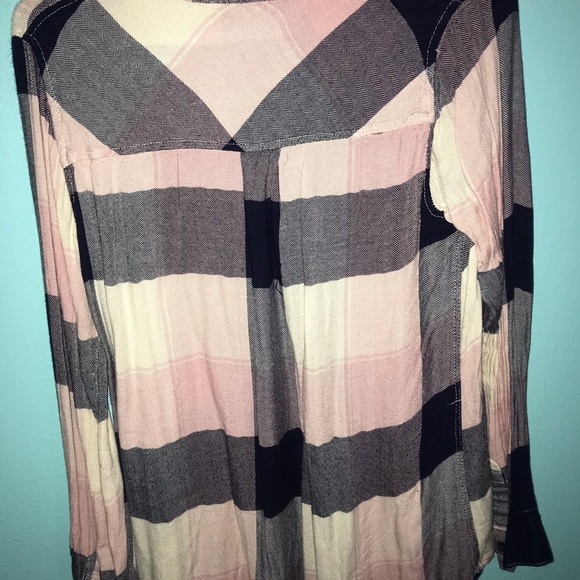 Button down - Picture 2 of 2